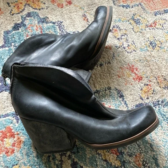 Kork-Ease Shoes Korks By Kork Ease Shamira Black Leather